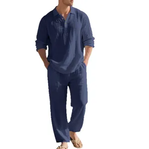 Marineblauer zweiteiliger Herren-Leinenanzug mit Langarm-Poloshirt und passender langer Hose
