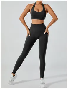 Set yoga nero a vita alta con leggings senza cuciture e reggiseno sportivo per fitness