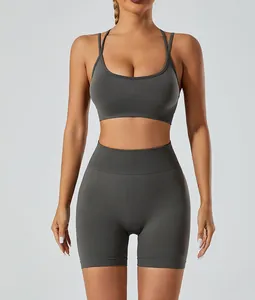 Professionele naadloze sport-beha en yoga-short met hoge taille set in donkergrijs