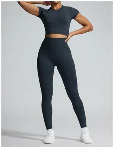 Nahtloses, hoch tailliertes Yoga-Set in Anthrazit mit Acid-Wash-Crop-Top und Leggings