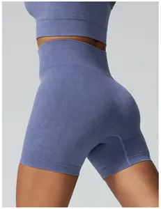 Detailansicht der säuregewaschenen nahtlosen Sport-Shorts mit hoher Taille in Blau-Grau