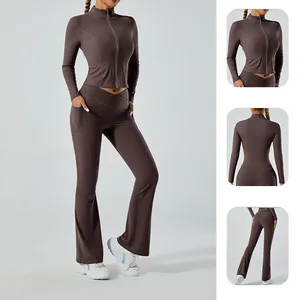 Ensemble de yoga deux pièces brossé avec veste zippée et legging évasé taille haute