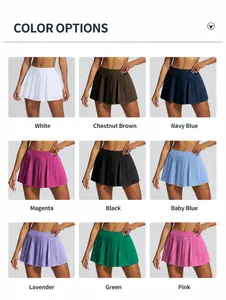 Vue en grille de neuf jupes de tennis plissées de différentes couleurs pour femmes