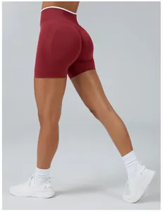 Short de yoga taille haute sans couture bordeaux avec effet push-up pour sport et fitness