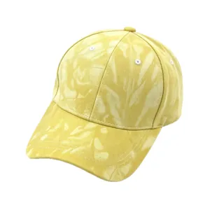 Modischer gelber Batik-Baumwoll-Baseballcap aus einer Seitenansicht präsentiert