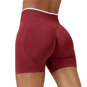 Short de yoga sans couture taille haute avec effet push-up en coloris bordeaux et blanc