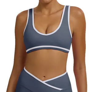 Sport-BH mit kontrastfarbenen Trägern und Leggings-Set für Yoga und Fitness