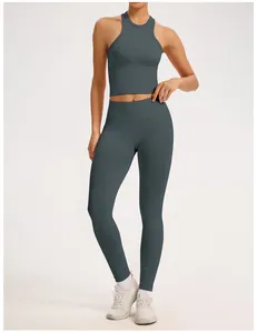 Ensemble de yoga côtelé sans couture avec haut dos nageur et legging