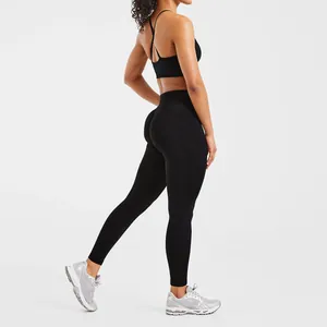 Rückansicht schwarzer nahtloser High-Waist-Yoga-Leggings mit tollem Push-up-Effekt