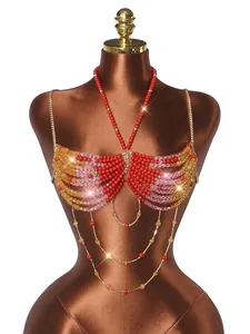 Vue détaillée d'un soutien-gorge chaîne de corps en perles acryliques colorées chic