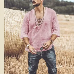 Heren boho katoen linnen shirt met vetersluiting in roze, korte mouwen, casual buiten