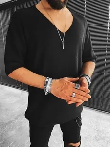 Stylish men's black V-neck short sleeve knitted sweater for urban streetwear fashion