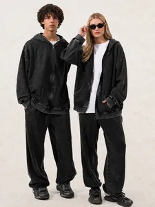 Détail du pantalon de jogging en molleton 350G délavé au style streetwear rétro