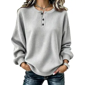 Casual grijs wafelgebreid sweatshirt met lange mouwen en Henley-hals met knopen voor dames