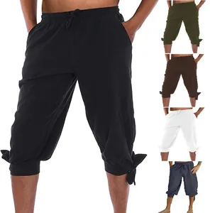 Herren Baumwolle Leinen Piratenhose mit Knöchelbändern, zeigt mehrere Farben auf weißem Grund.