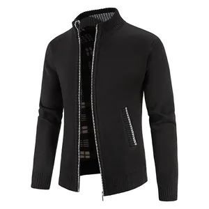 Detail der Herren Winter Strickjacke mit Stehkragen, Reißverschluss und Vliesfutter
