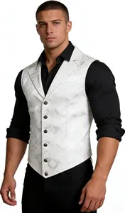 Détail du gilet gothique médiéval en jacquard blanc pour costume d'Halloween victorien.