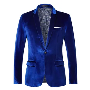 Blazer da uomo in velluto blu reale con fodera paisley e chiusura a bottone singolo.