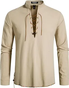 Vooraanzicht van een kaki heren Henley shirt met vetersluiting, kralen en een opstaande kraag