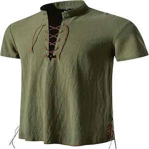 Dettaglio della camicia di lino verde militare con colletto alla coreana e lacci