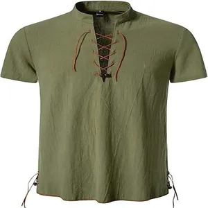 Vista dettagliata della camicia Henley in cotone-lino verde con lacci stile hippie