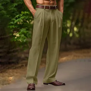 Herren-Leinenhose mit weitem Bein, Falten und schrägen Taschen in Salbeigrün.