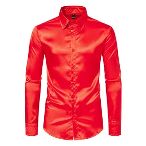 Camisa de satén roja para hombre de manga larga con acabado sedoso para fiesta