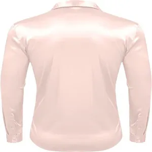 Achteraanzicht van roze satijnen disco-hemd voor heren met glanzende afwerking en gladde textuur