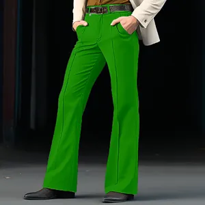 Vue détaillée du pantalon patte d'eph pour homme vert vif, coupe slim avec poches