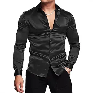 Glanzend zwart satijnen discohemd voor heren met lange mouwen en een mooie slim fit