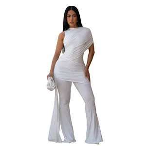 Eleganter weißer geraffter Jumpsuit mit schickem asymmetrischem Schärpendetail für Damen