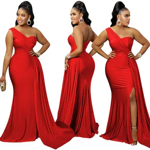 Elegante vestido de noche rojo de un hombro con abertura alta y cola para mujer
