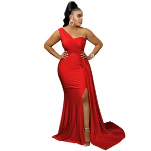 Elegante vestido de noche rojo de un hombro con abertura alta y caída al suelo para fiesta