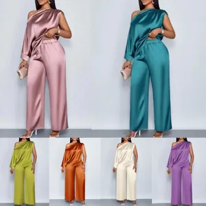 Casual satijnen tweedelige dames set met off-shoulder top en wijde broek in diverse kleuren