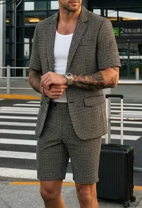 Ensemble de costume d'affaires à carreaux pour hommes avec blazer court