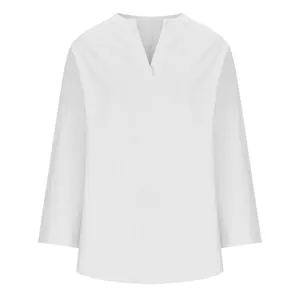 Vista frontal de la camisa casual de algodón y lino blanca con cuello levantado y escote en V