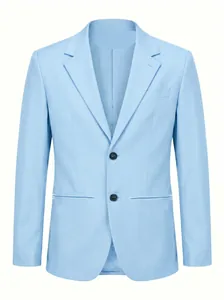 Detailansicht eines hellblauen Herren-Business-Blazers mit modernem Zwei-Knopf-Design