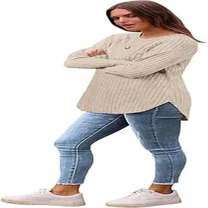 Maglia a maniche lunghe da donna in maglia a coste con un raffinato orlo ricurvo