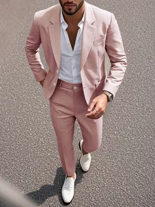 Costume rose élégant pour hommes, coupe ajustée, idéal pour les mariages et les dîners de gala