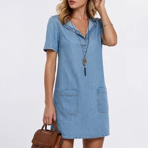 Robe midi décontractée en jean bleu clair léger avec manches courtes et poches avant