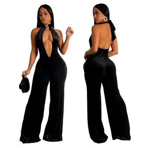 Gedetailleerd voor- en achteraanzicht van een sexy zwarte rugloze jumpsuit met diepe V-hals