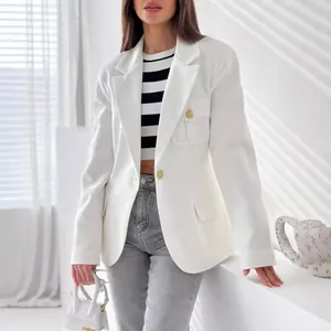Elegante blazer professionale bianco da donna con bottoni dorati e revers a punta