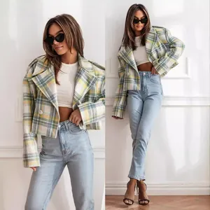 Stylish women's cropped plaid wool blazer featuring a classic British lapel for winter