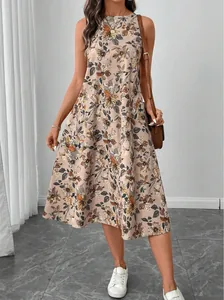 Elegant sleeveless floral print midi dress featuring side pockets in vintage style