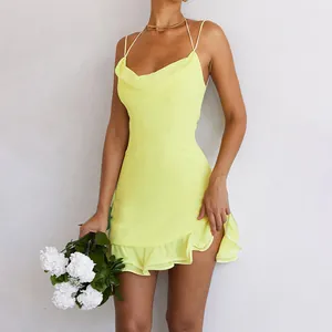 Robe d'été jaune sexy dos nu à bretelles avec volants, coupe ajustée, mini robe chic