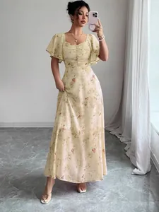 Elegant floral print maxi dress with square neck and butterfly sleeves for summer