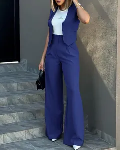 Elegante completo due pezzi con gilet blu navy e pantaloni a gamba larga per look da ufficio