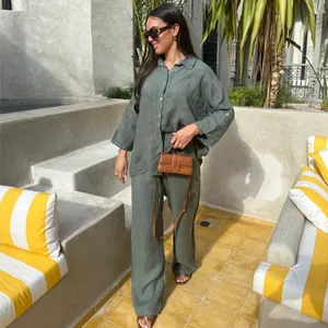 Ensemble 2 pièces en coton et lin vert sauge avec chemise et pantalon large