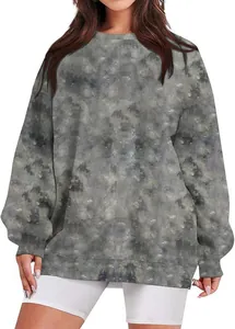 Felpa oversize da donna a girocollo con motivo tie-dye grigio fumo e tasche laterali
