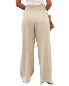 Detaillierte Rückansicht der beigen Damen-Baumwollhose mit hoher Taille und weitem Bein